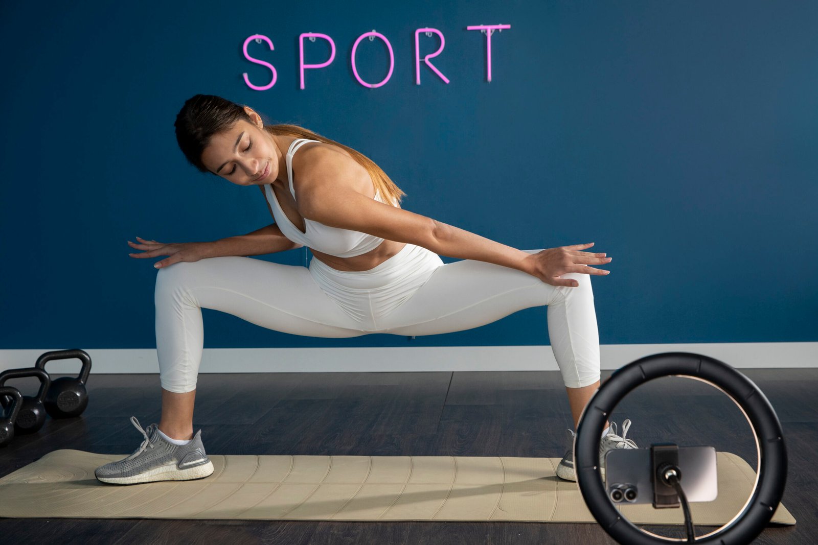 Want stronger legs, better balance, and a healthier body? This guide reveals the top 10 most effective leg workouts — from squats and lunges to deadlifts and step-ups — designed to target all major lower body muscles. Whether you're a beginner or seasoned fitness enthusiast, these exercises offer a complete solution to tone your legs, enhance athletic performance, and improve mobility. Plus, discover the 10 powerful benefits of leg training, including faster fat burn, increased testosterone levels, stronger core stability, and injury prevention. This article is your ultimate roadmap to unlocking full-body power — starting from the ground up!